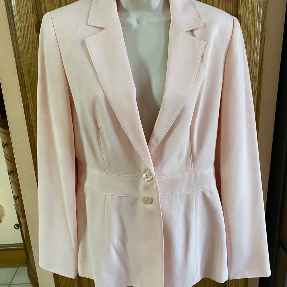 VSC Moda International light Pink 2pc suit 10